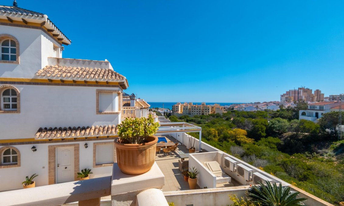 Segunda mano - Villa -
Torrevieja - La Mata