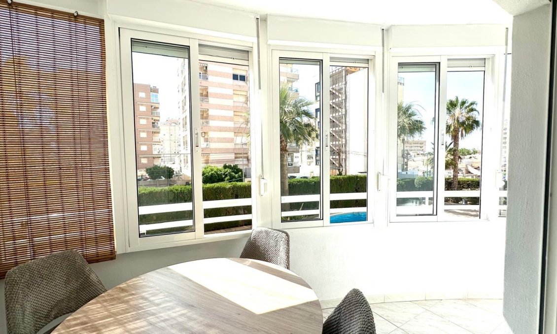 Segunda mano - Apartamento -
Torrevieja - Playa del Cura