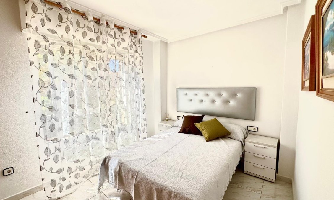 Segunda mano - Apartamento -
Torrevieja - Playa del Cura