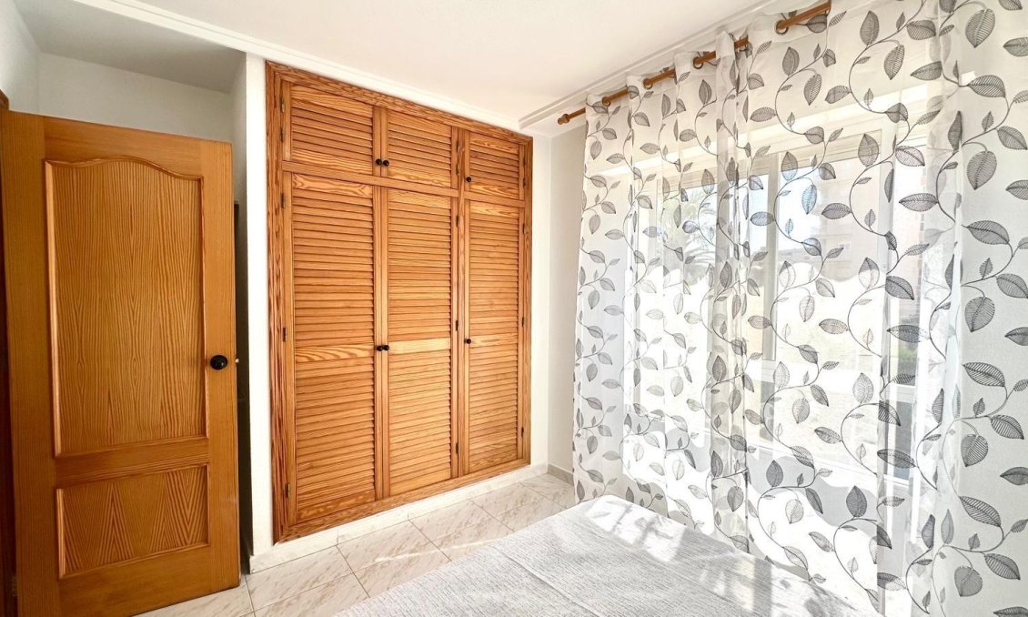 Segunda mano - Apartamento -
Torrevieja - Playa del Cura