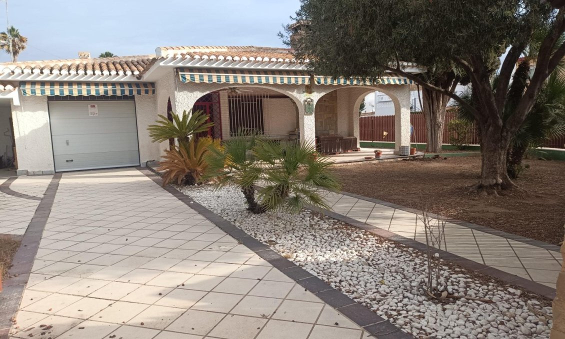 Segunda mano - Villa -
Orihuela Costa - Campoamor