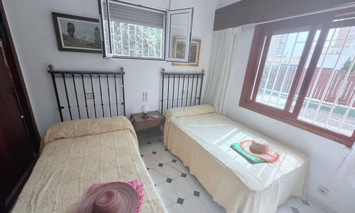 Segunda mano - Villa -
Orihuela Costa - Campoamor