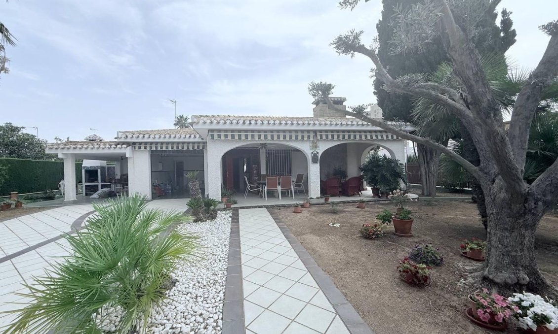 Segunda mano - Villa -
Orihuela Costa - Campoamor