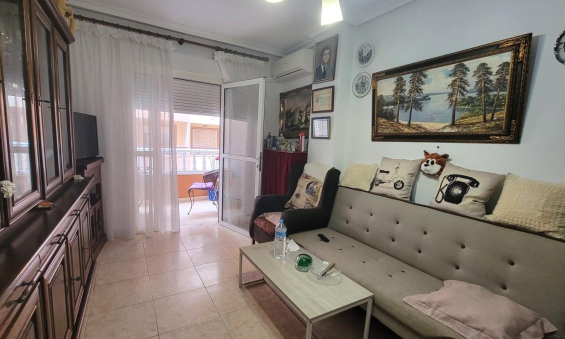 Segunda mano - Apartamento -
Torrevieja - Centro
