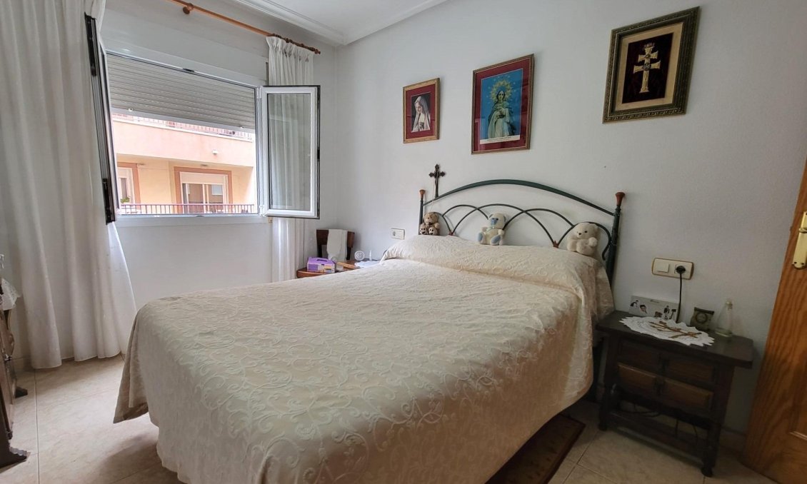 Segunda mano - Apartamento -
Torrevieja - Centro