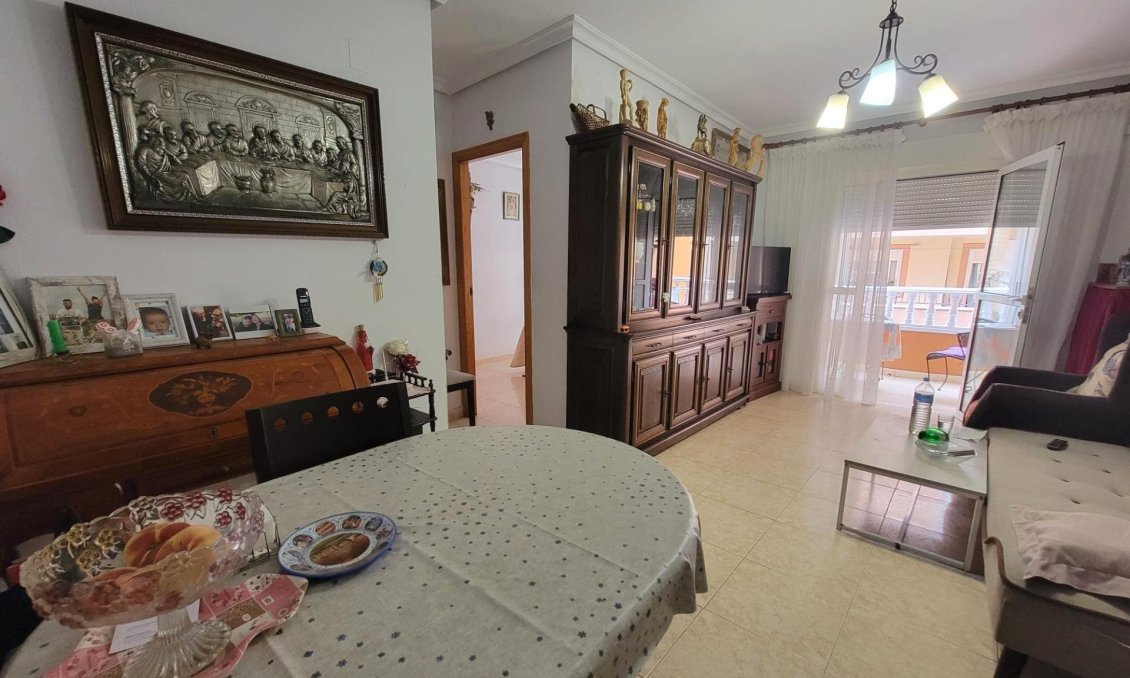 Segunda mano - Apartamento -
Torrevieja - Centro