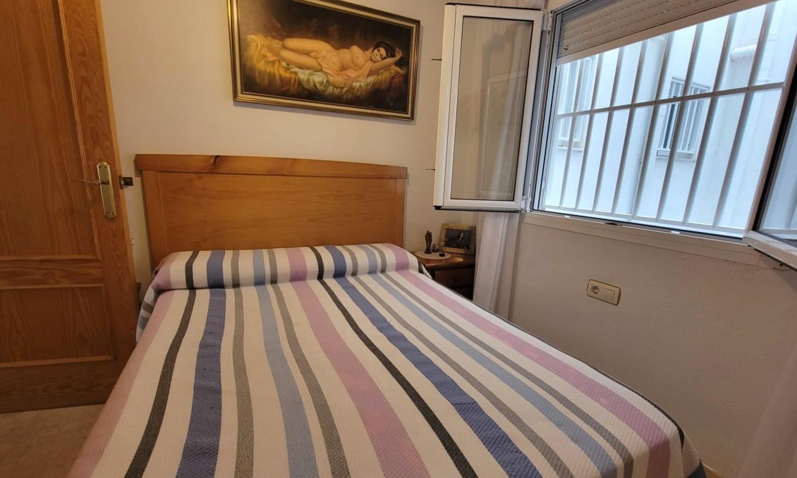 Segunda mano - Apartamento -
Torrevieja - Centro