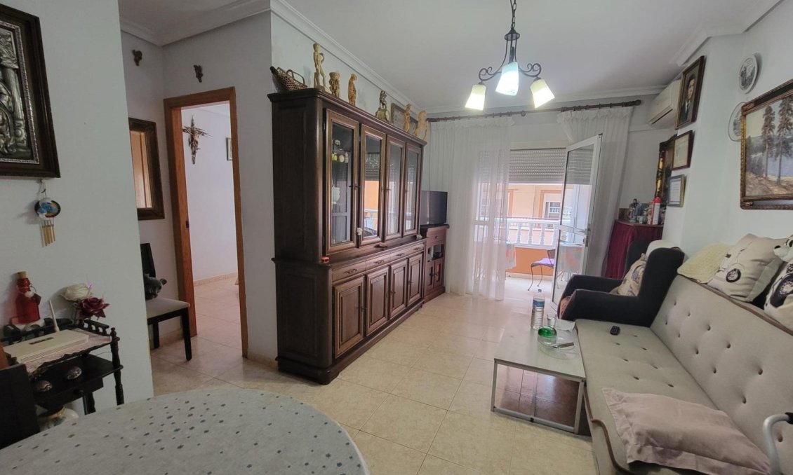 Segunda mano - Apartamento -
Torrevieja - Centro