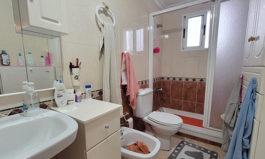 Segunda mano - Apartamento -
Torrevieja - Centro