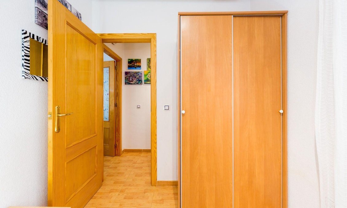 Segunda mano - Apartamento -
Torrevieja - Centro