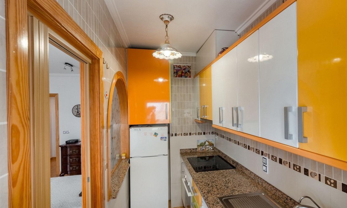 Segunda mano - Apartamento -
Torrevieja - Centro