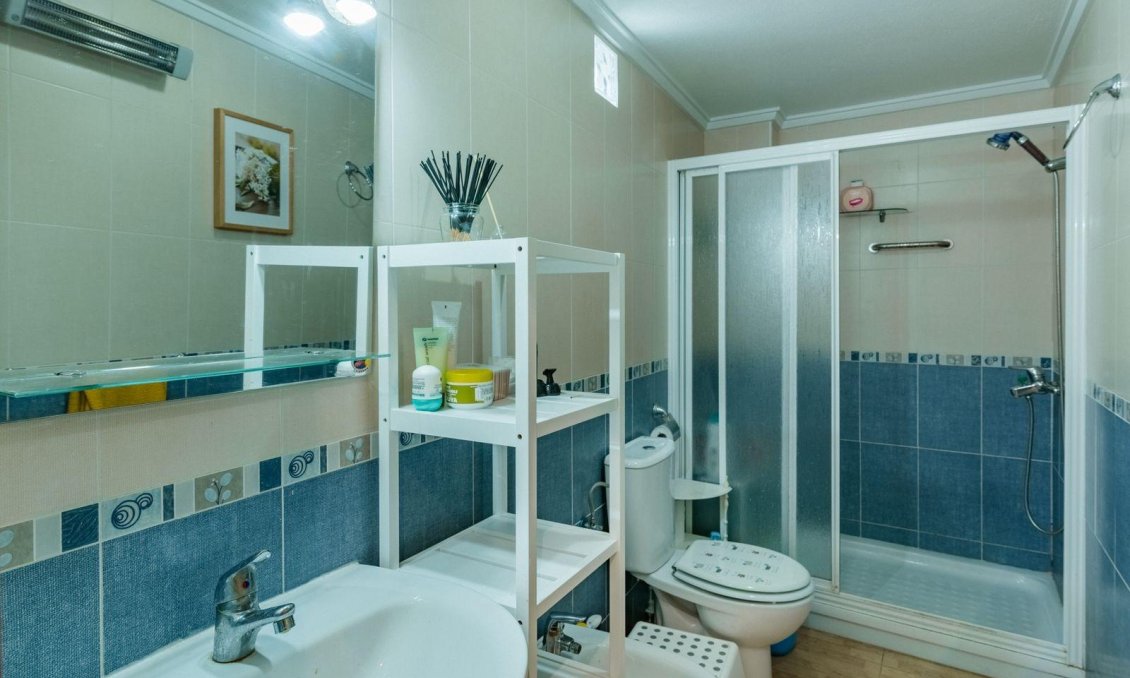 Segunda mano - Apartamento -
Torrevieja - Centro
