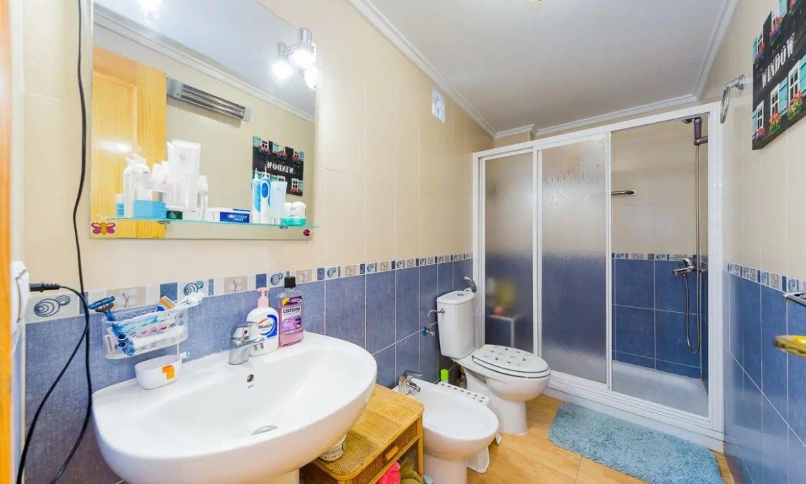 Segunda mano - Apartamento -
Torrevieja - Centro