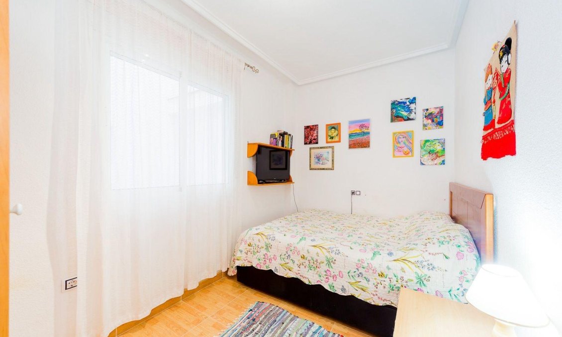 Segunda mano - Apartamento -
Torrevieja - Centro