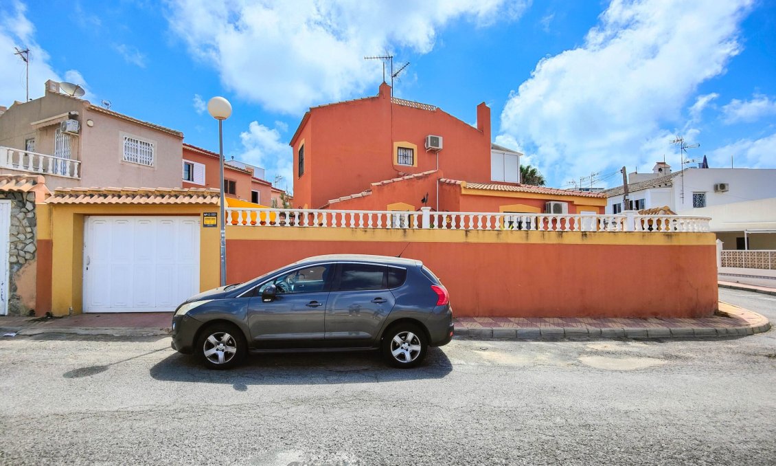 Segunda mano - Semi Detached -
Torrevieja - Costa Blanca
