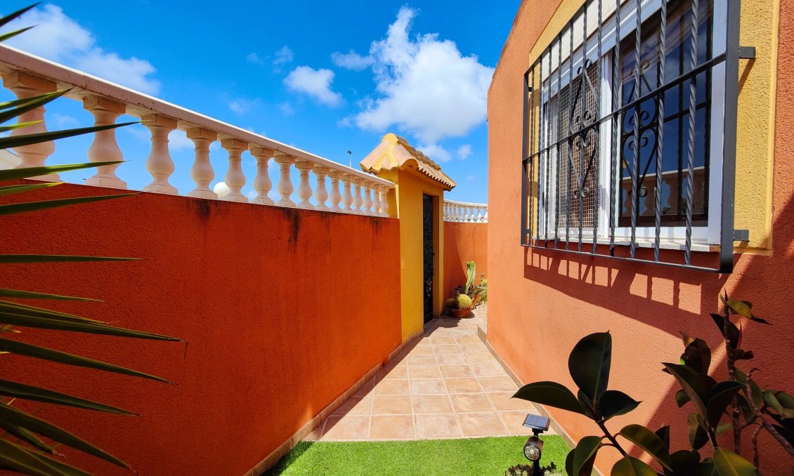 Segunda mano - Semi Detached -
Torrevieja - Costa Blanca