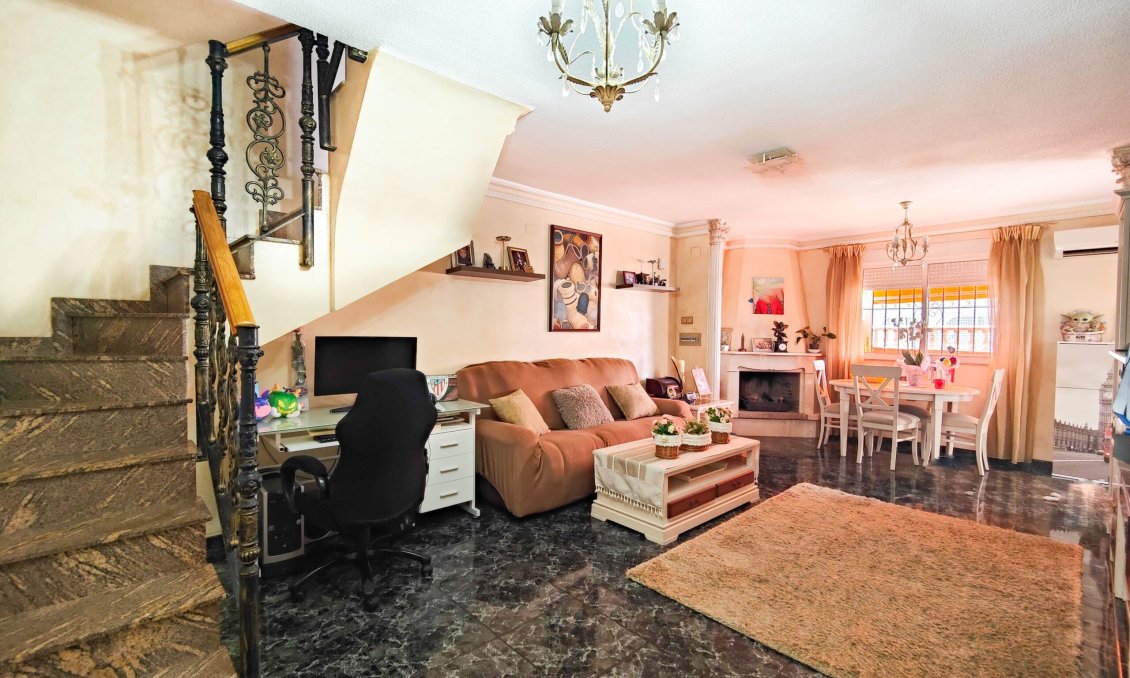 Segunda mano - Semi Detached -
Torrevieja - Costa Blanca