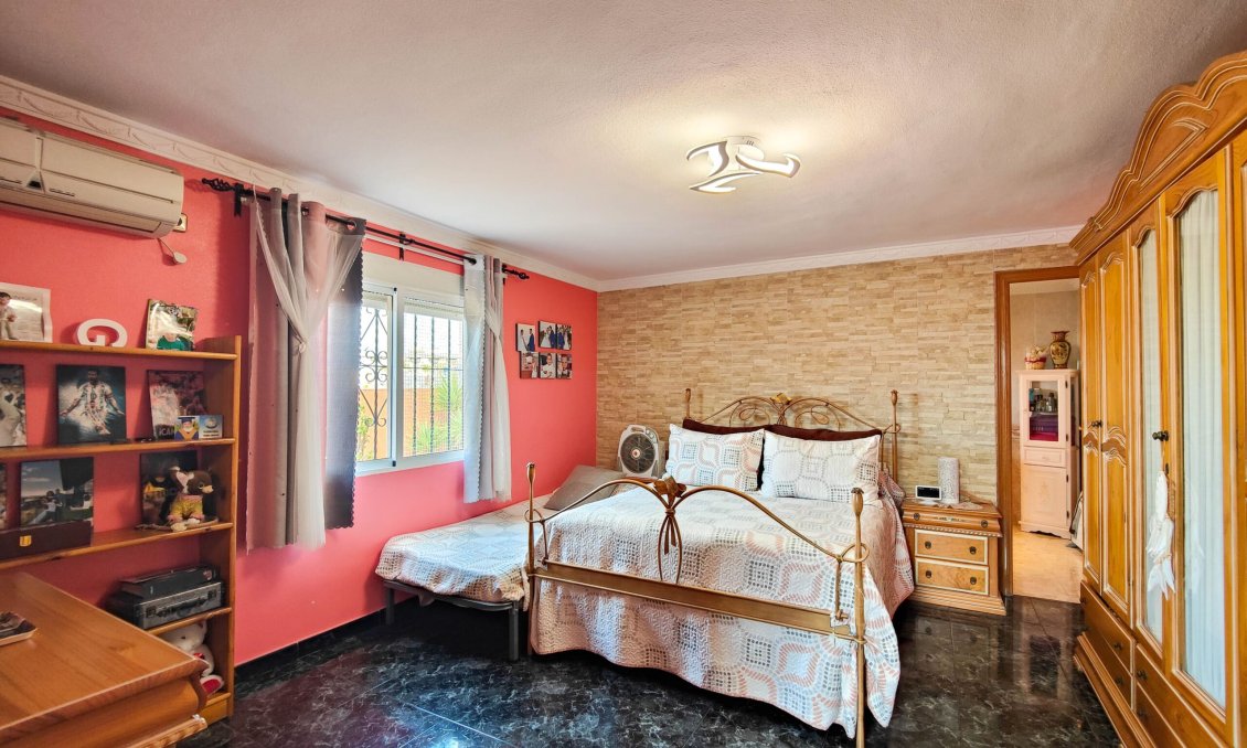 Segunda mano - Semi Detached -
Torrevieja - Costa Blanca