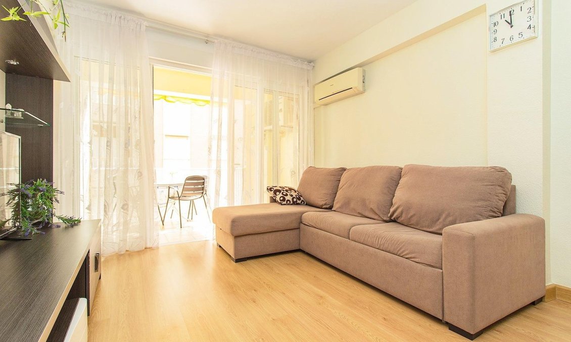 Segunda mano - Apartamento -
Torrevieja - Playa del Cura