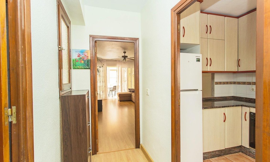 Segunda mano - Apartamento -
Torrevieja - Playa del Cura