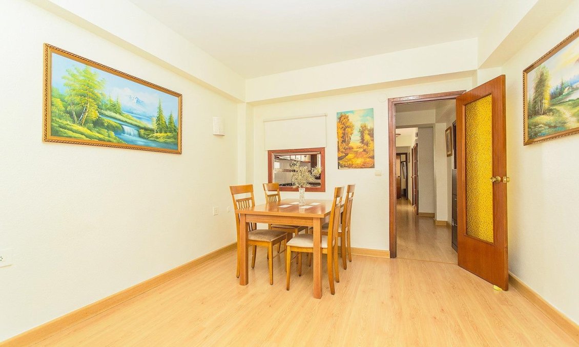 Segunda mano - Apartamento -
Torrevieja - Playa del Cura