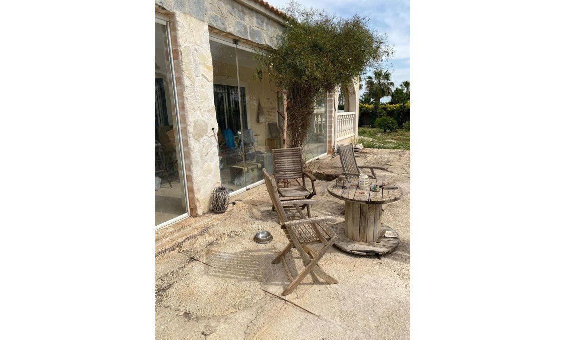 Revente - Villa -
Benejúzar