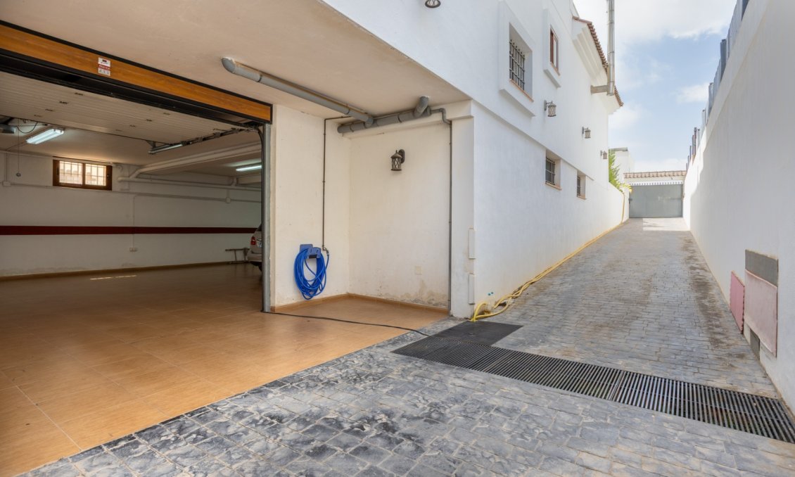 Segunda mano - Villa -
Los Montesinos - Costa Blanca