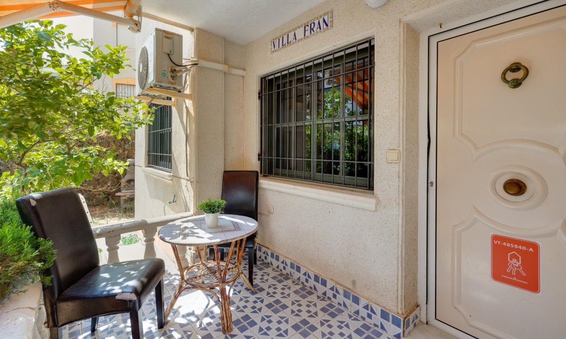 Segunda mano - Apartamento -
Torrevieja - Punta Prima