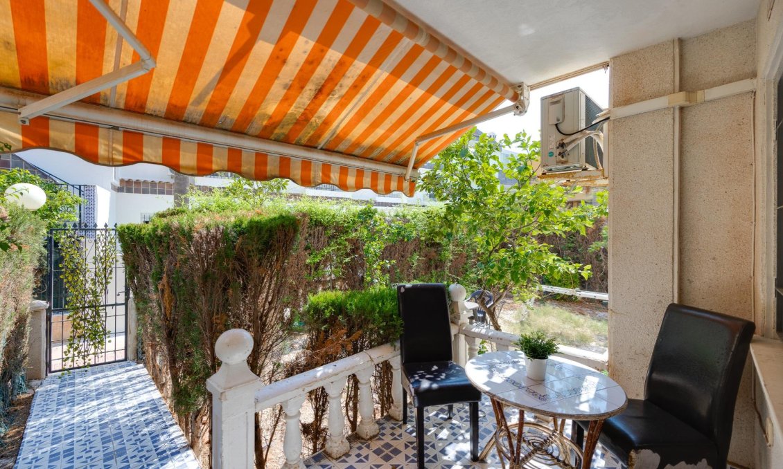 Segunda mano - Apartamento -
Torrevieja - Punta Prima