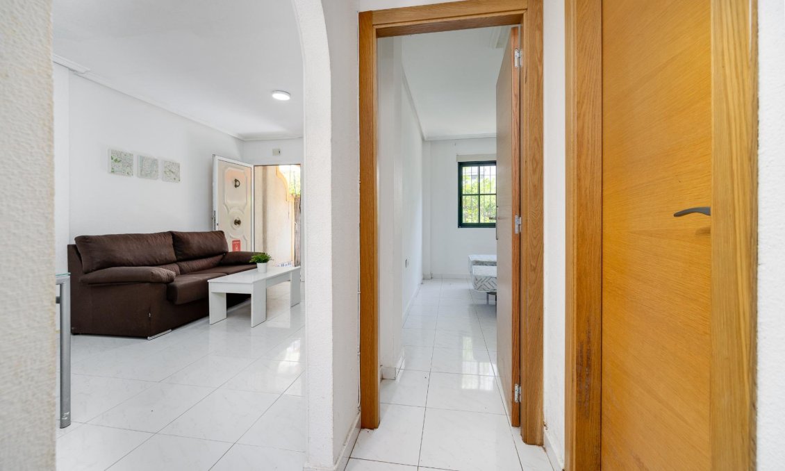 Segunda mano - Apartamento -
Torrevieja - Punta Prima
