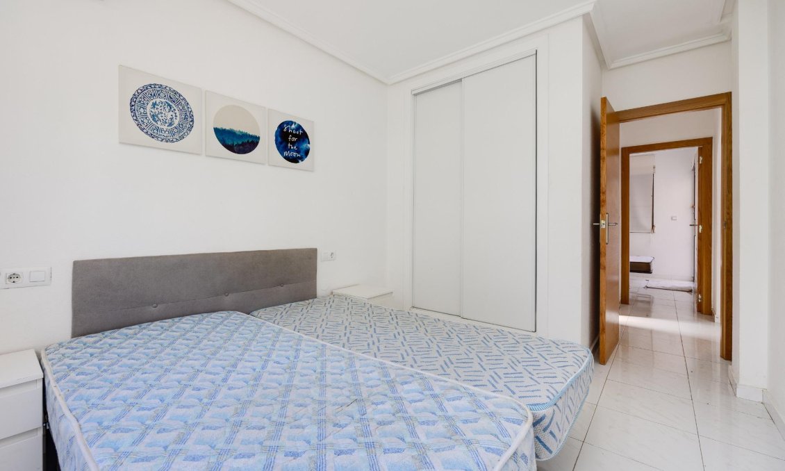 Segunda mano - Apartamento -
Torrevieja - Punta Prima