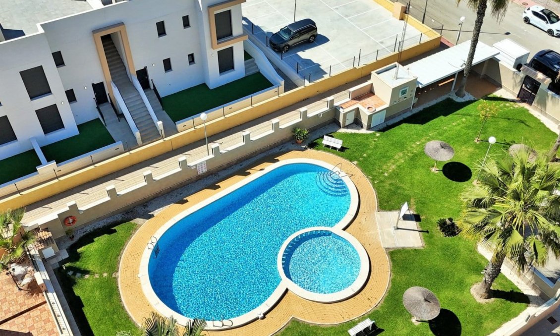 Segunda mano - Villa -
Orihuela Costa - Costa Blanca