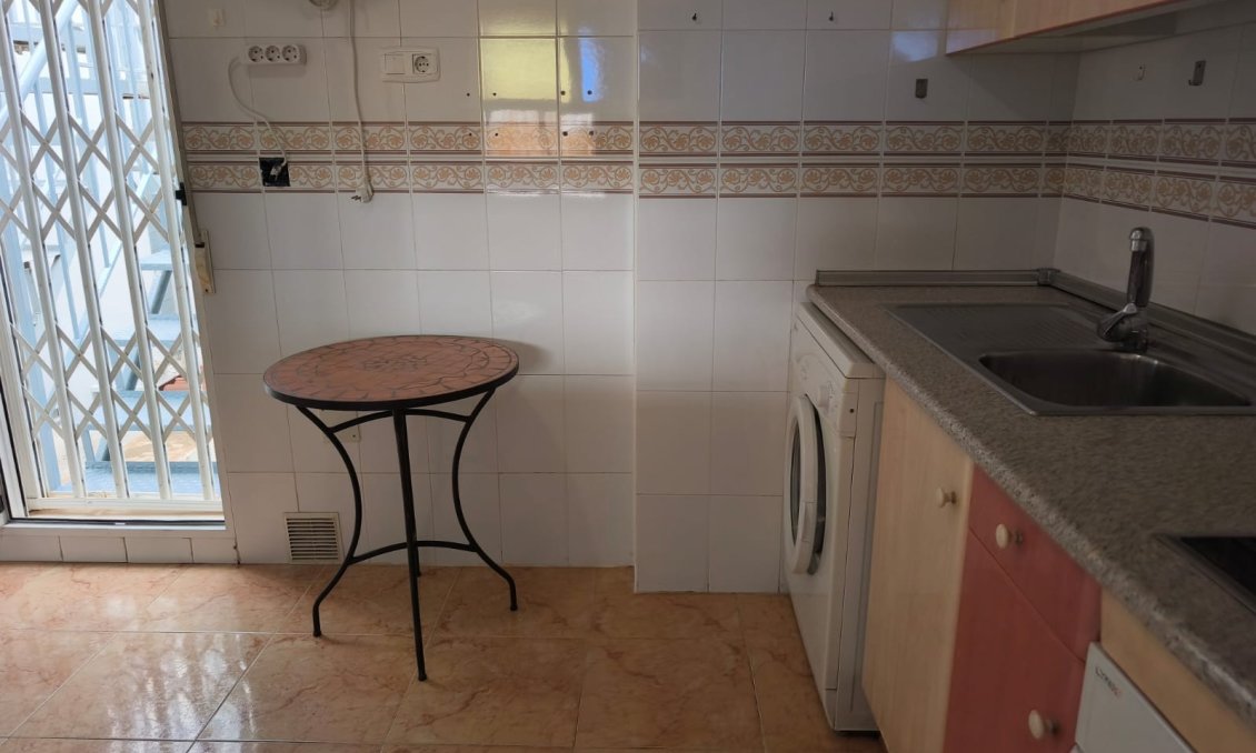 Használt Ingatlanok - Apartman -
Torrevieja - Costa Blanca