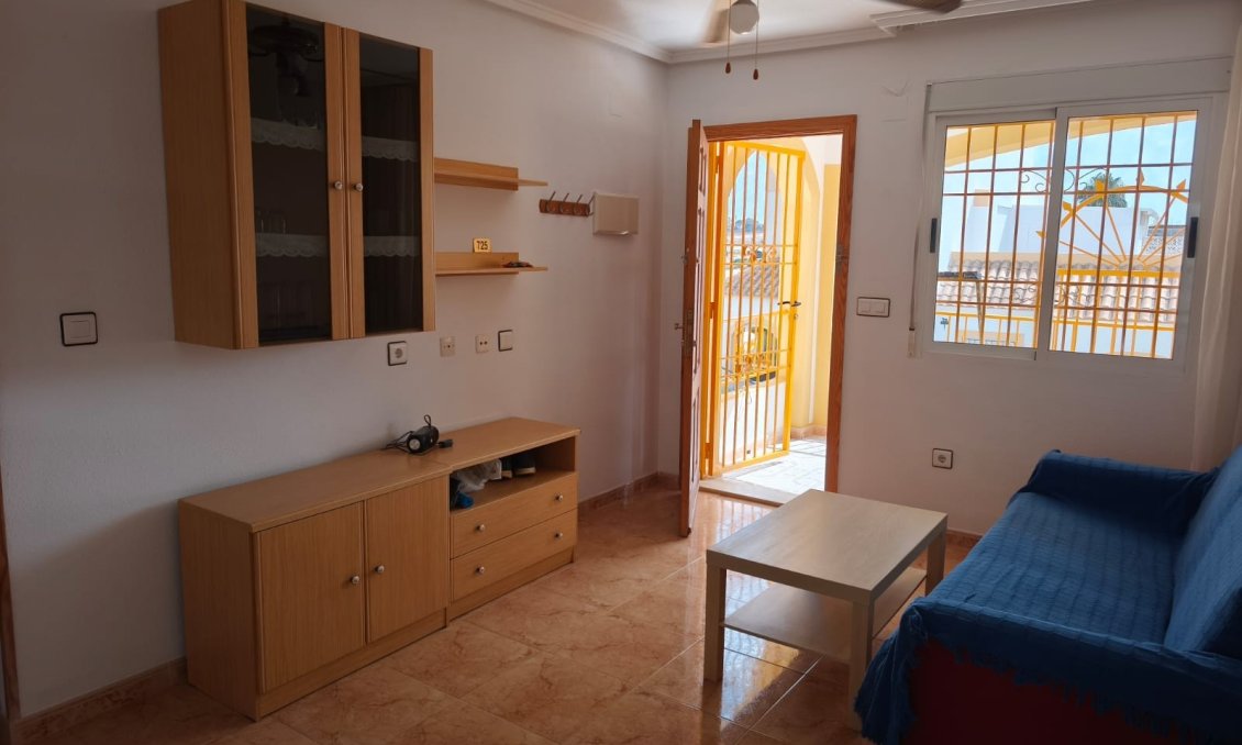 Használt Ingatlanok - Apartman -
Torrevieja - Costa Blanca