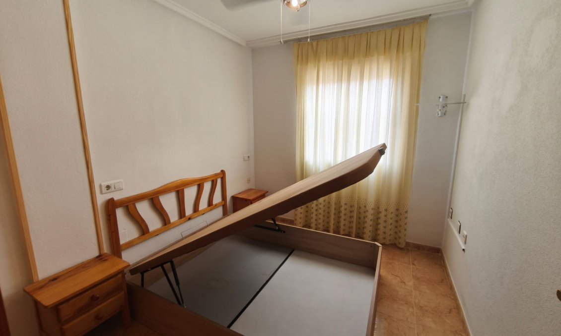Használt Ingatlanok - Apartman -
Torrevieja - Costa Blanca