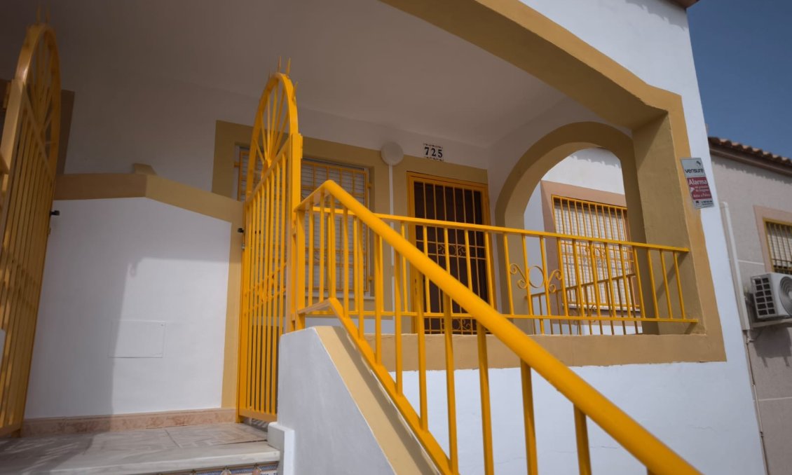 Használt Ingatlanok - Apartman -
Torrevieja - Costa Blanca