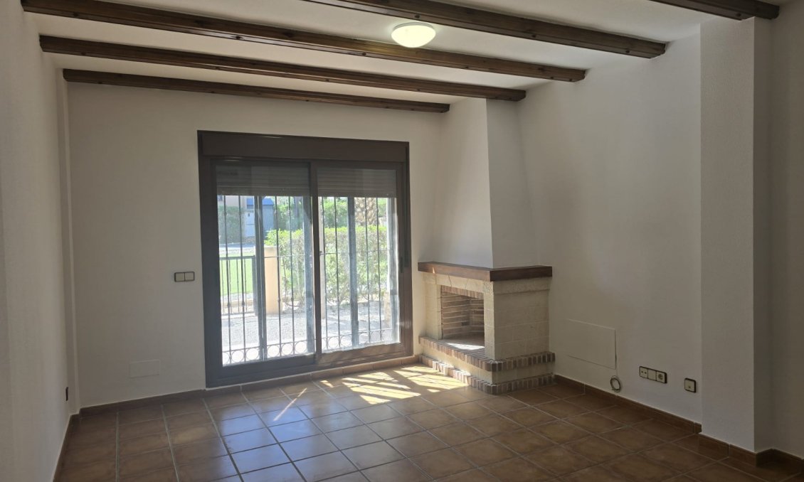Segunda mano - Villa -
Algorfa - Inland