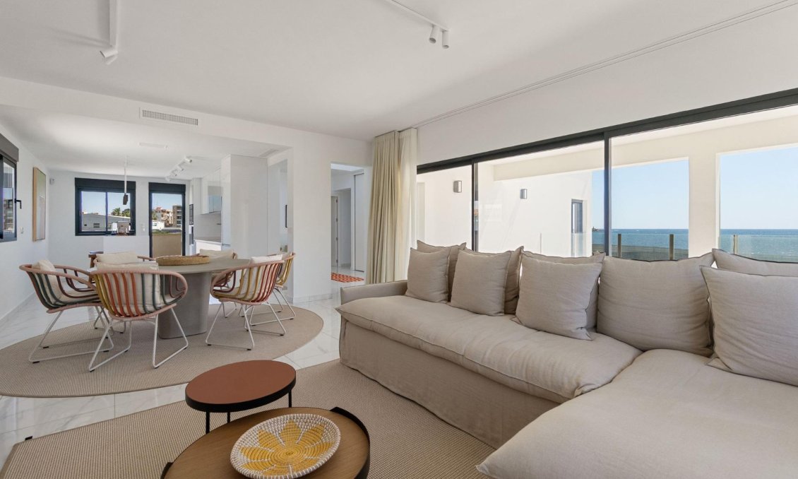 Segunda mano - Villa -
Torrevieja - La Veleta