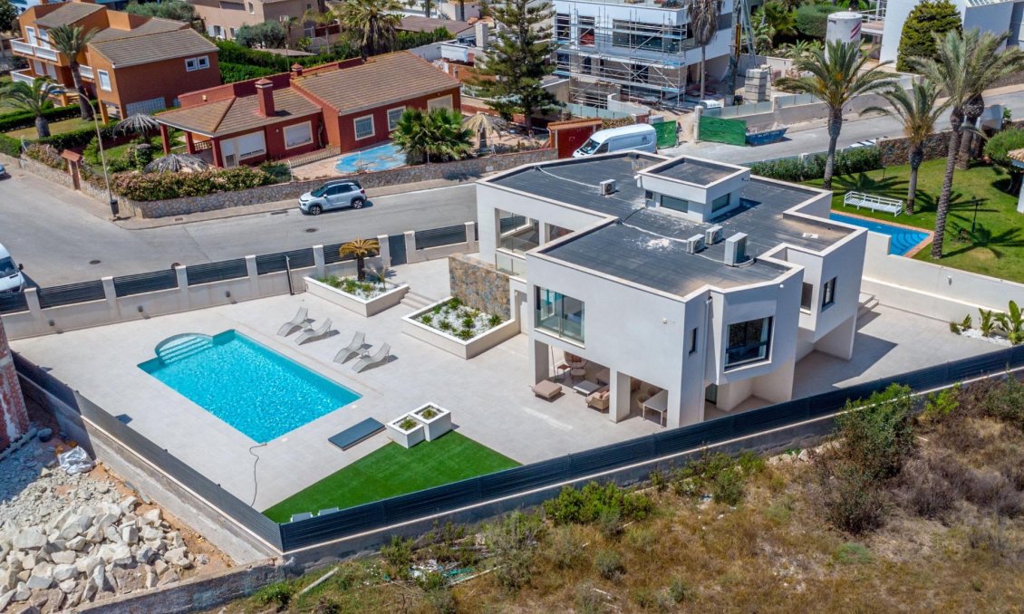 Segunda mano - Villa -
Torrevieja - La Veleta