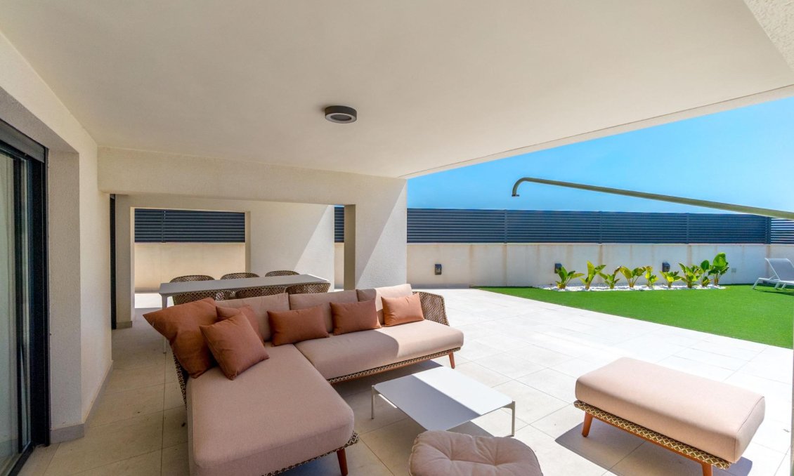 Segunda mano - Villa -
Torrevieja - La Veleta