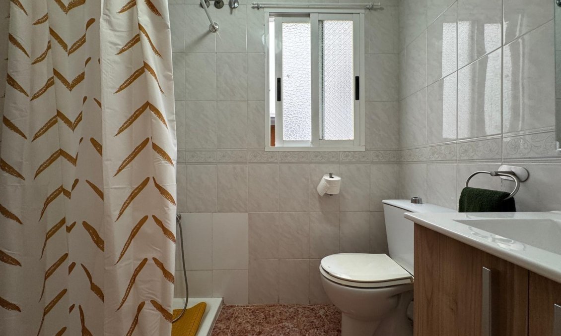 Segunda mano - Apartamento -
Torrevieja - Centro