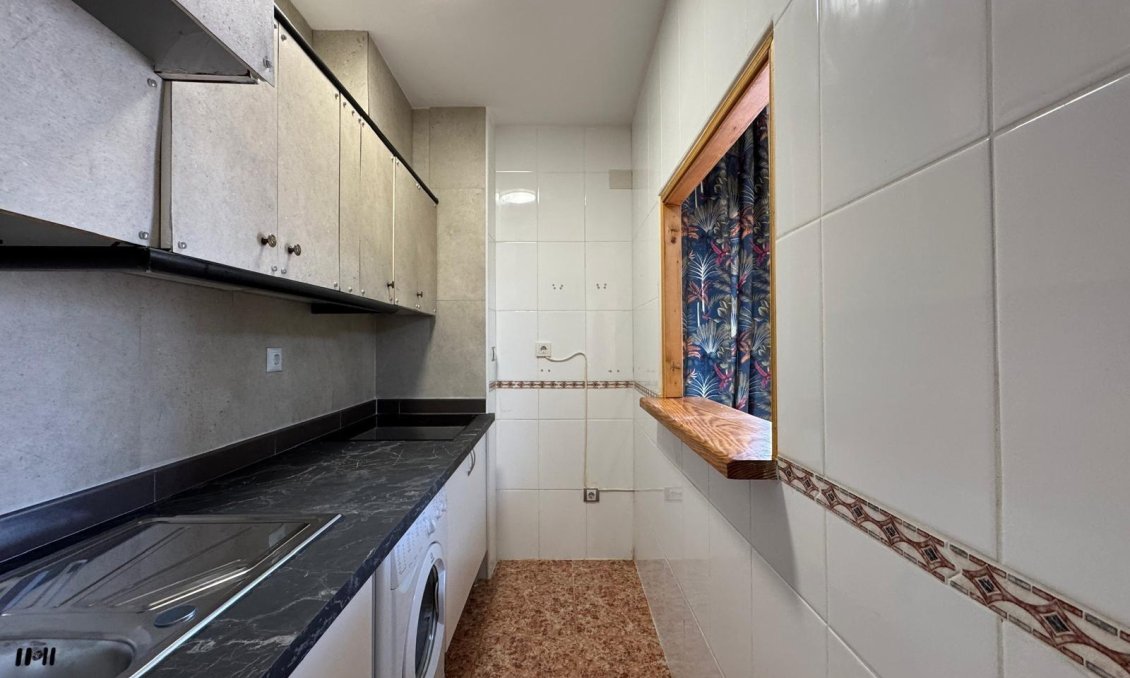 Segunda mano - Apartamento -
Torrevieja - Centro
