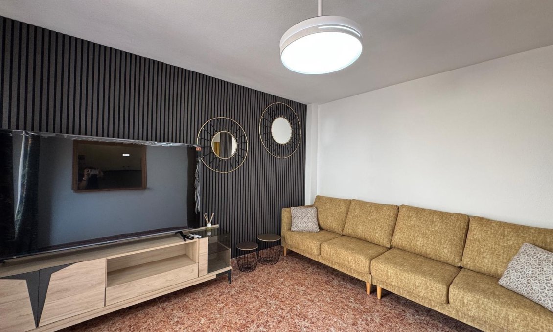 Segunda mano - Apartamento -
Torrevieja - Centro