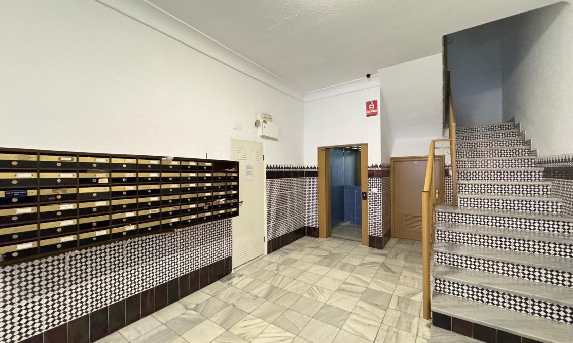 Segunda mano - Apartamento -
Torrevieja - Centro