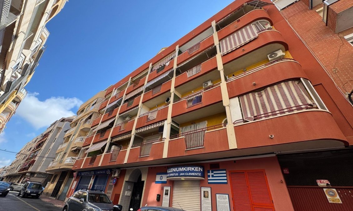 Segunda mano - Apartamento -
Torrevieja - Centro