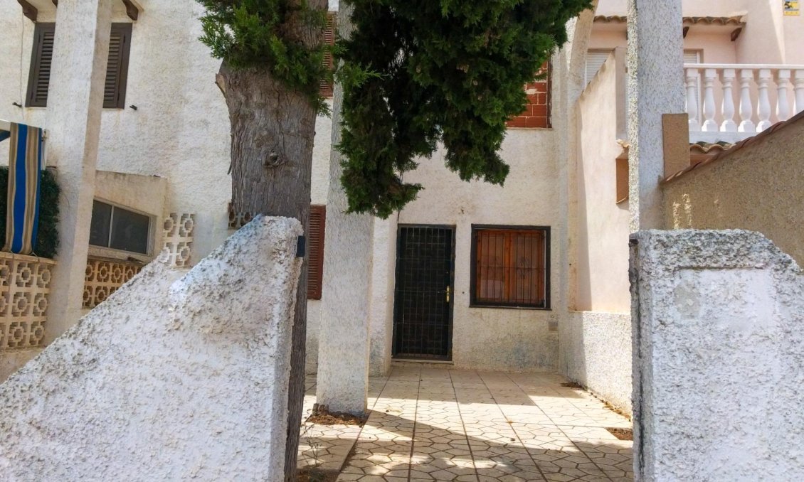 Segunda mano - Bungalow -
Torrevieja - Playa del Cura