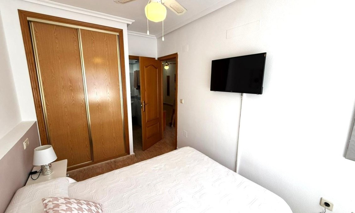Segunda mano - Apartamento -
Torrevieja - Curva Del Palangre