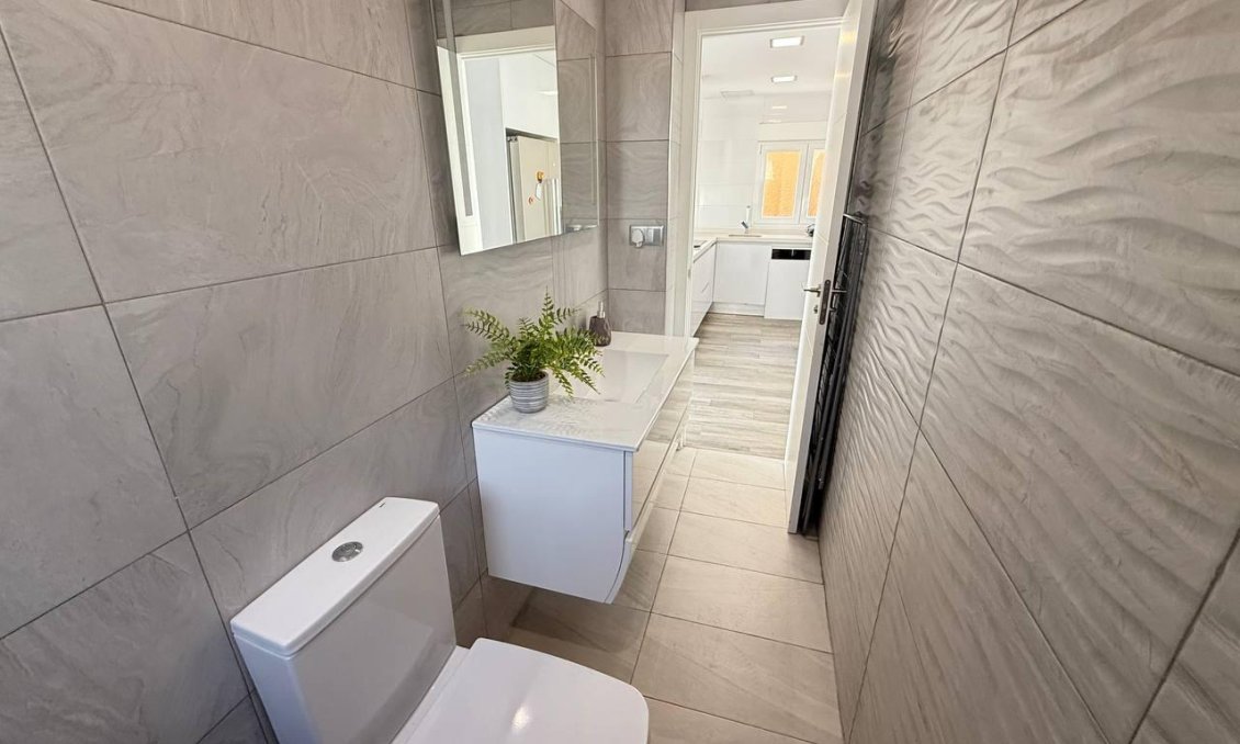 Segunda mano - Town House -
Orihuela Costa - La Regia