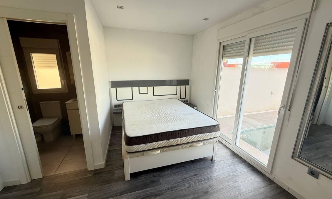 Segunda mano - Town House -
Orihuela Costa - La Regia
