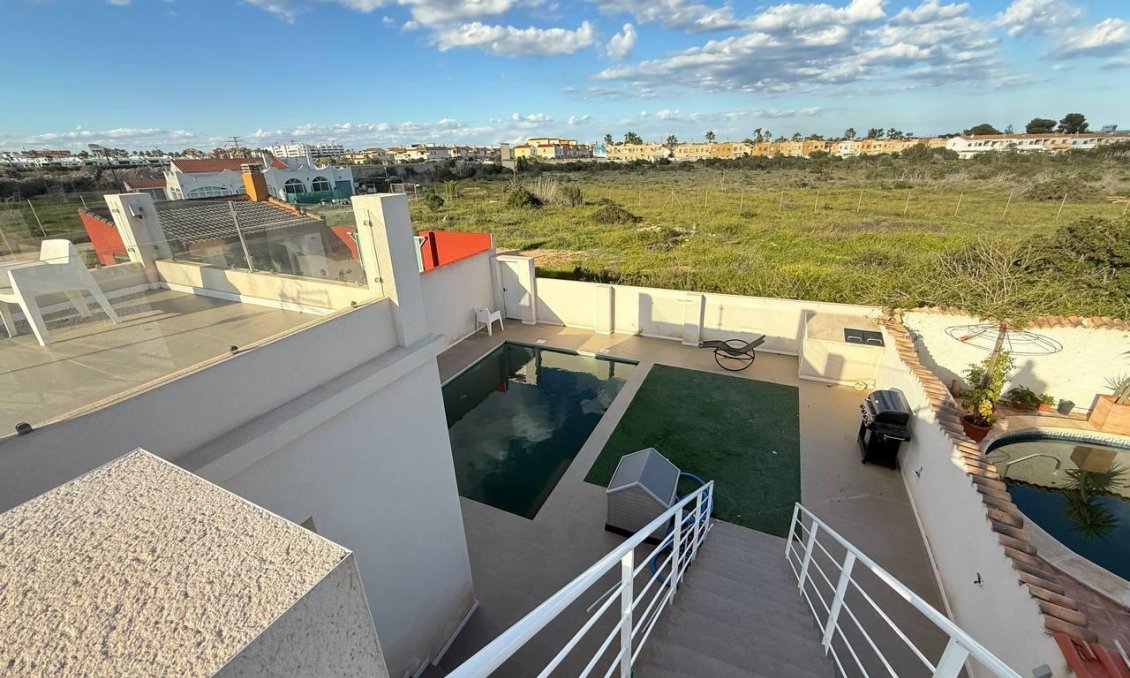 Segunda mano - Town House -
Orihuela Costa - La Regia